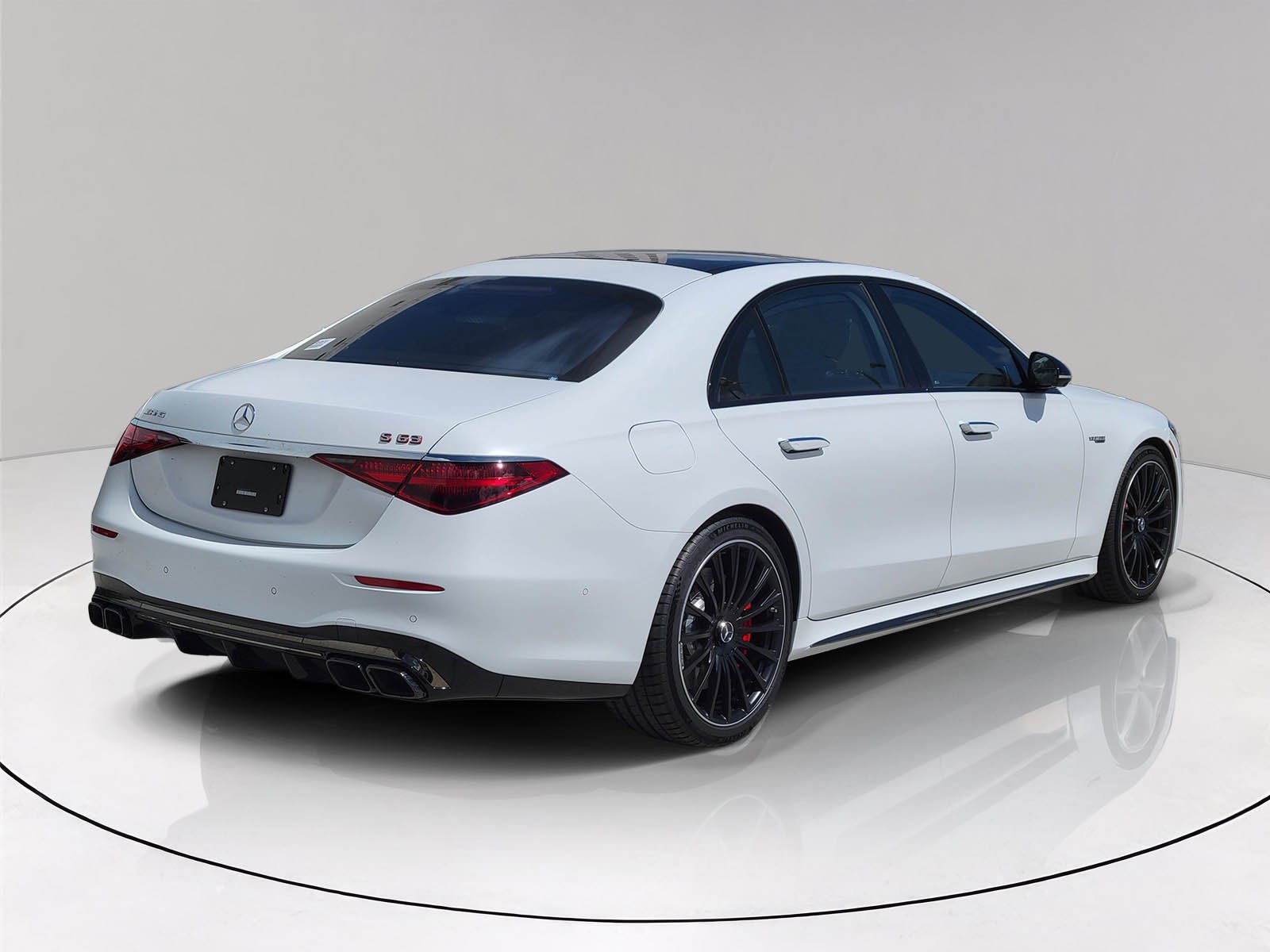 New 2026 MANUFAKTUR Moonlight White Magno Mercedes-Benz AMG® S 63 E 4MATIC® Sedan image 36