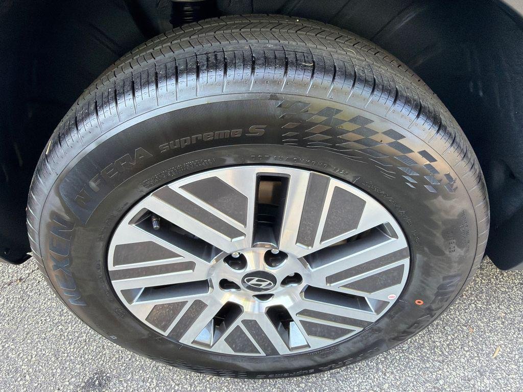 New 2026 Gray Hyundai Blue SEL 7P image 17