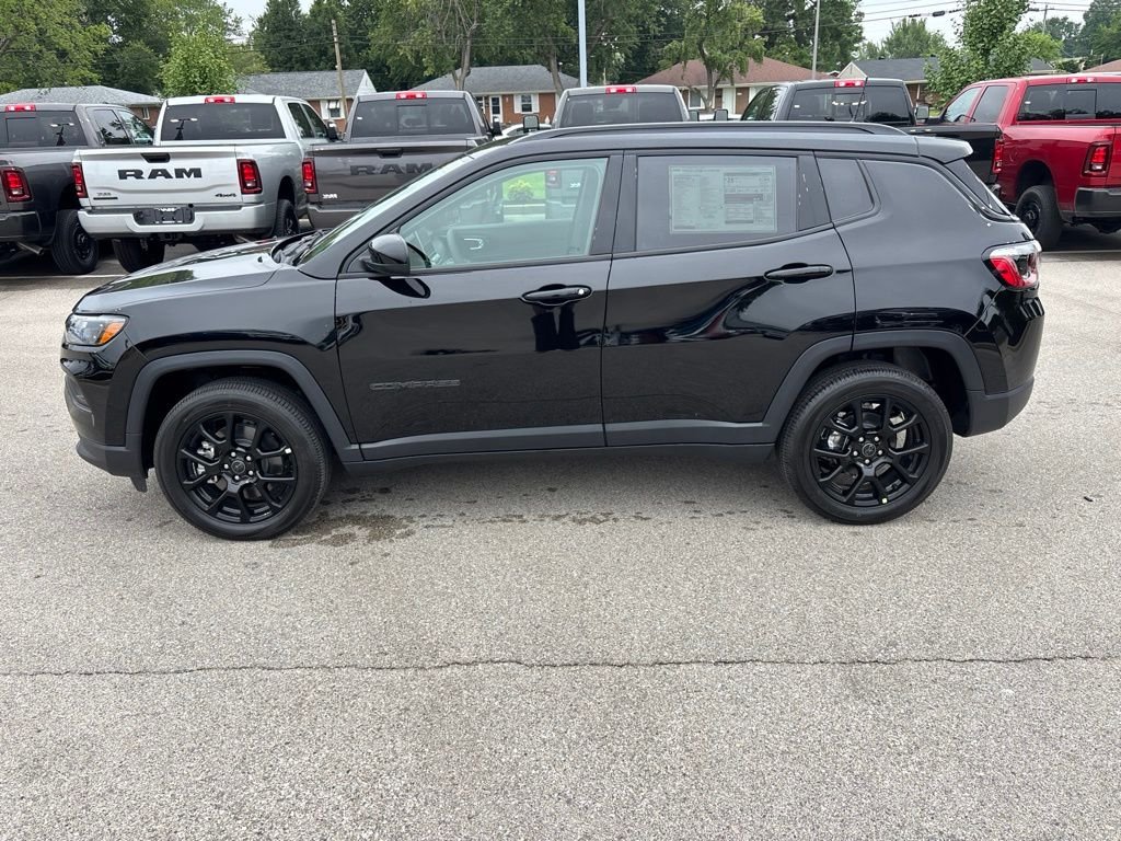 New 2026 Diamond Black Crystal Pearlcoat Jeep Latitude image 2