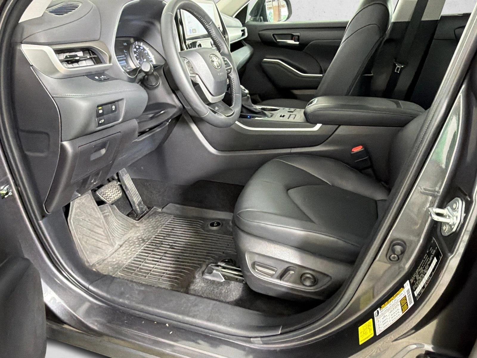 Used 2025 Magnetic Gray Metallic Toyota XLE image 10