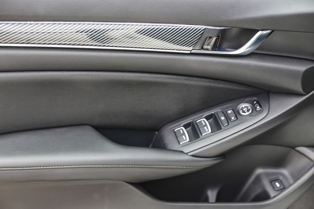 Used 2019 Platinum White Pearl Honda Sport image 20