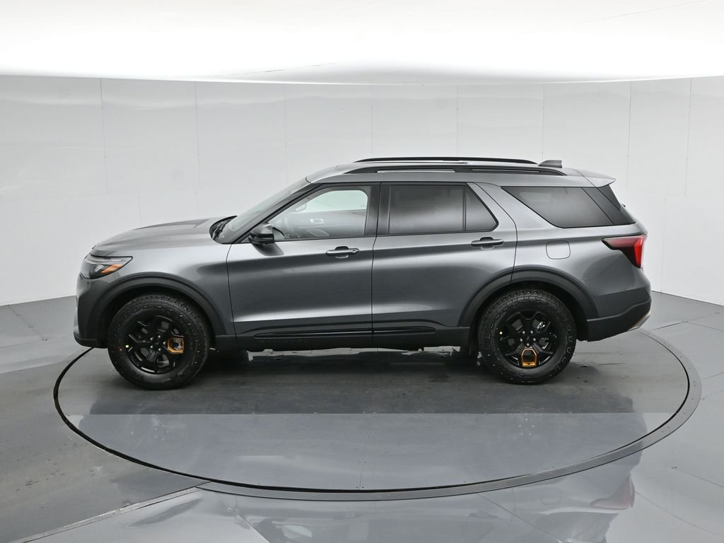 New 2026 Carbonized Gray Metallic Ford Tremor image 50