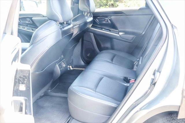 Certified Used 2023 BLACK/HEAVY METAL Toyota  image 21