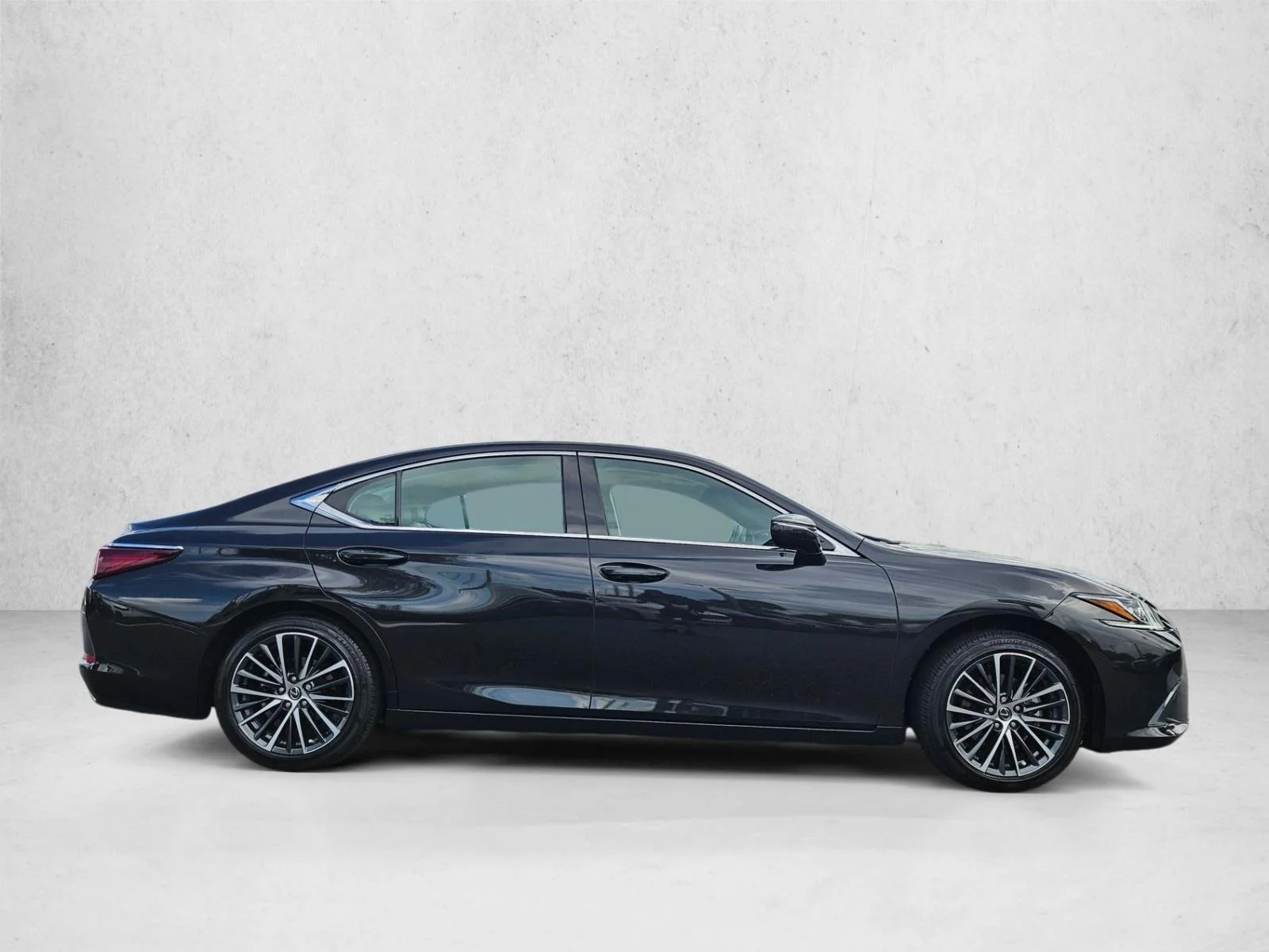 Certified Used 2025 Caviar Lexus ES 350 image 4
