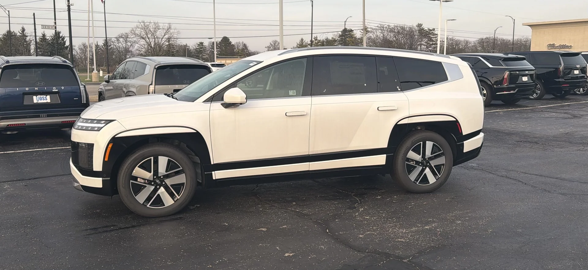 New 2026 Snow White Pearl Hyundai SEL image 4