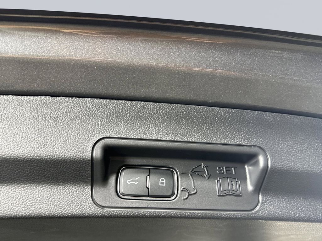 2025 Ford Explorer Active - Photo 25