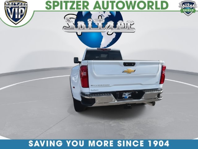 2026 Chevrolet Silverado 3500 HD photo 8 of 35