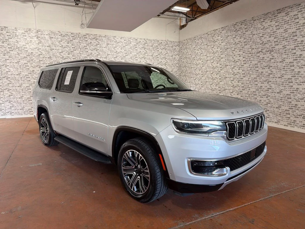 Used 2024 Silver Zynith Jeep Series II image 1
