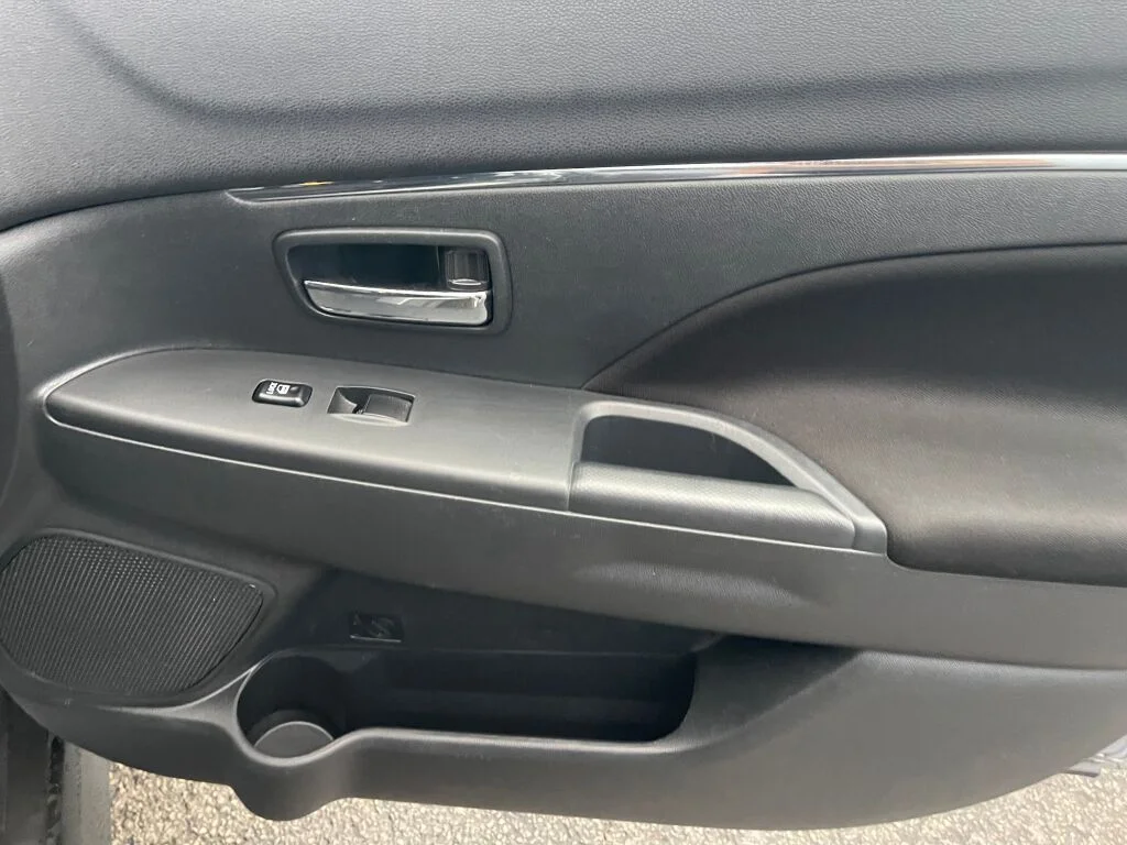 Certified Used 2024 Mercury Gray Metallic Mitsubishi ES image 29