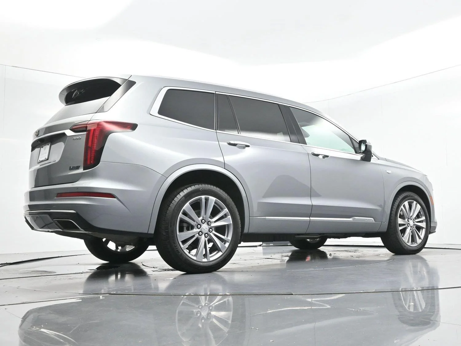 Used 2024 Argent Silver Metallic Cadillac Premium Luxury image 57