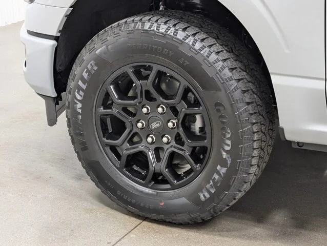 New 2026 Avalanche Ford Lariat® image 37