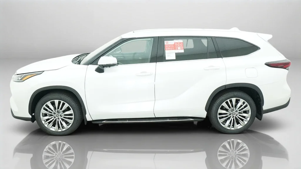 New 2026 Wind Chill Pearl Toyota Platinum image 2