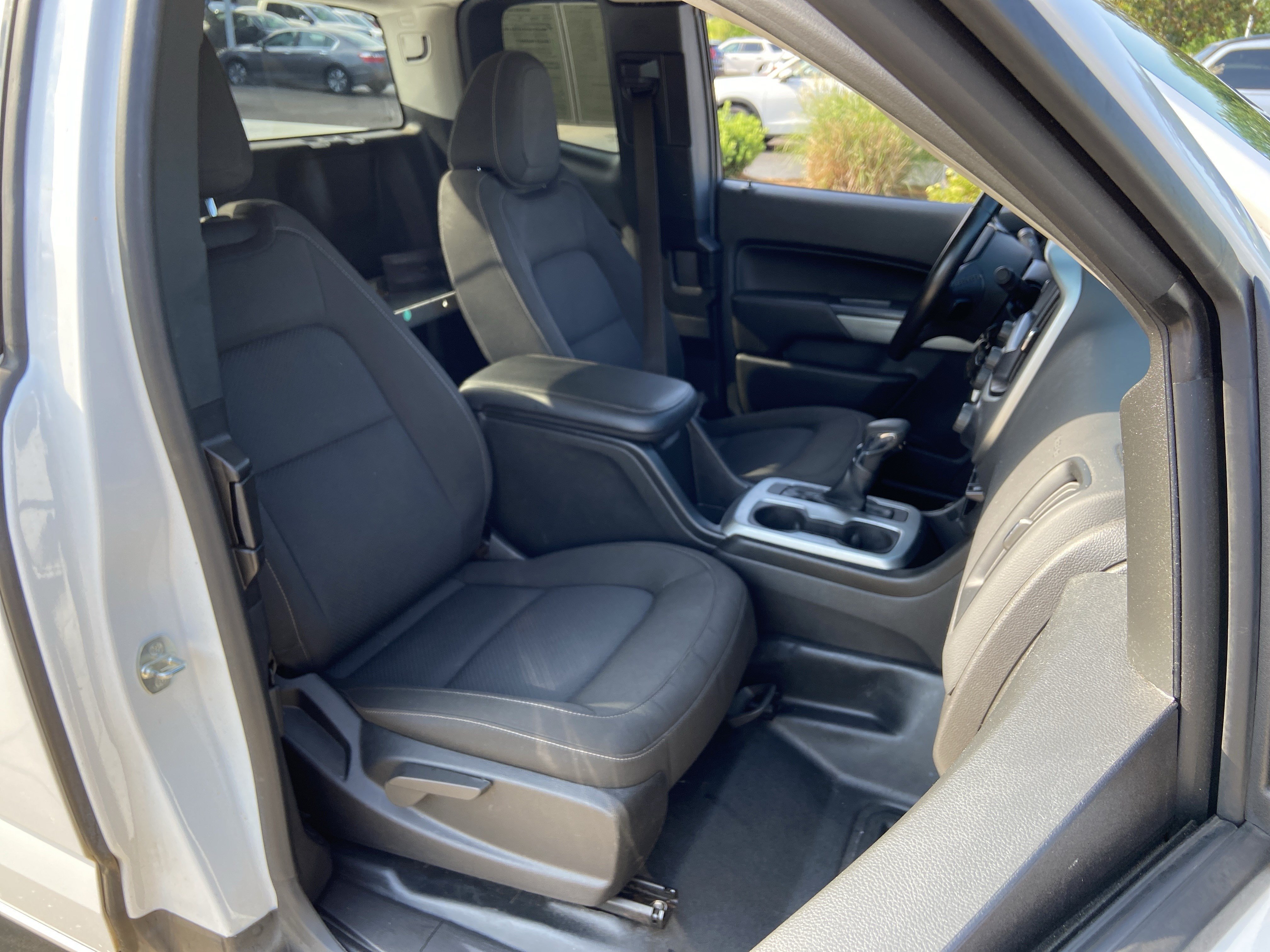 Used 2022 Summit White Chevrolet 2WD LT image 20