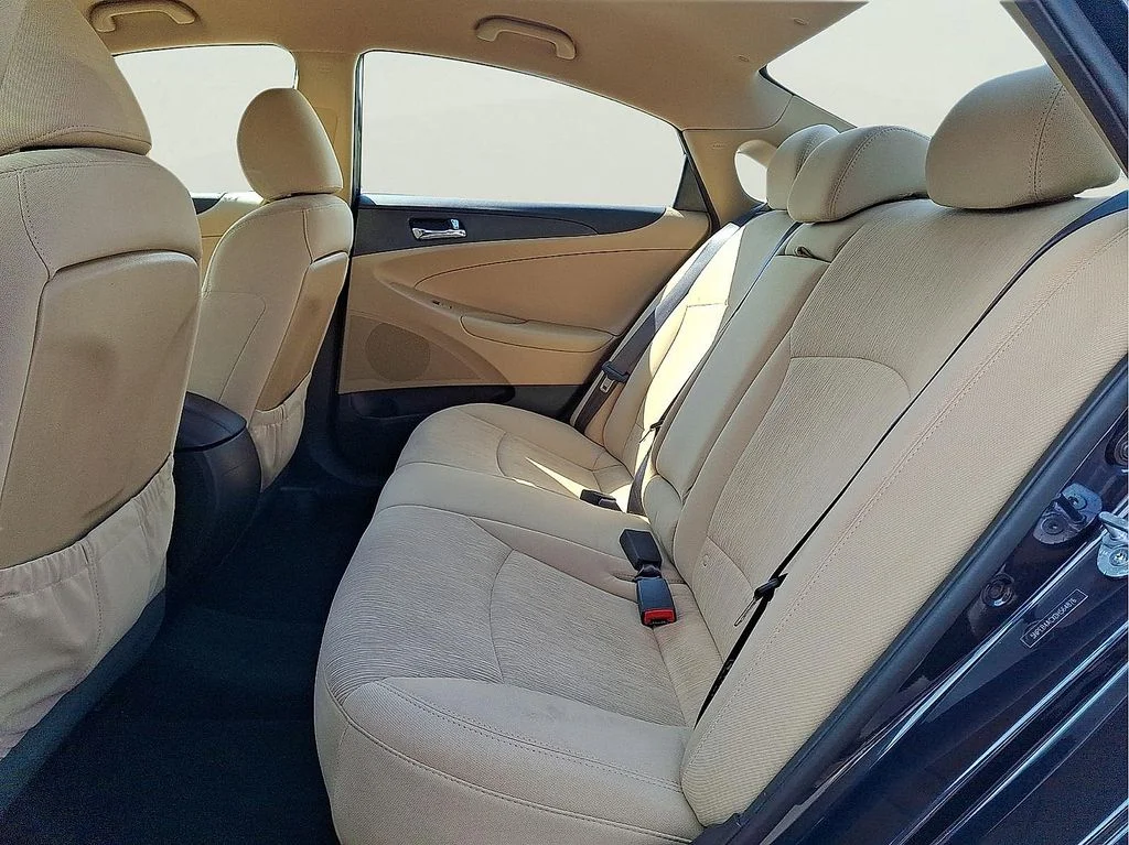 Used 2013 Blue Hyundai GLS image 8