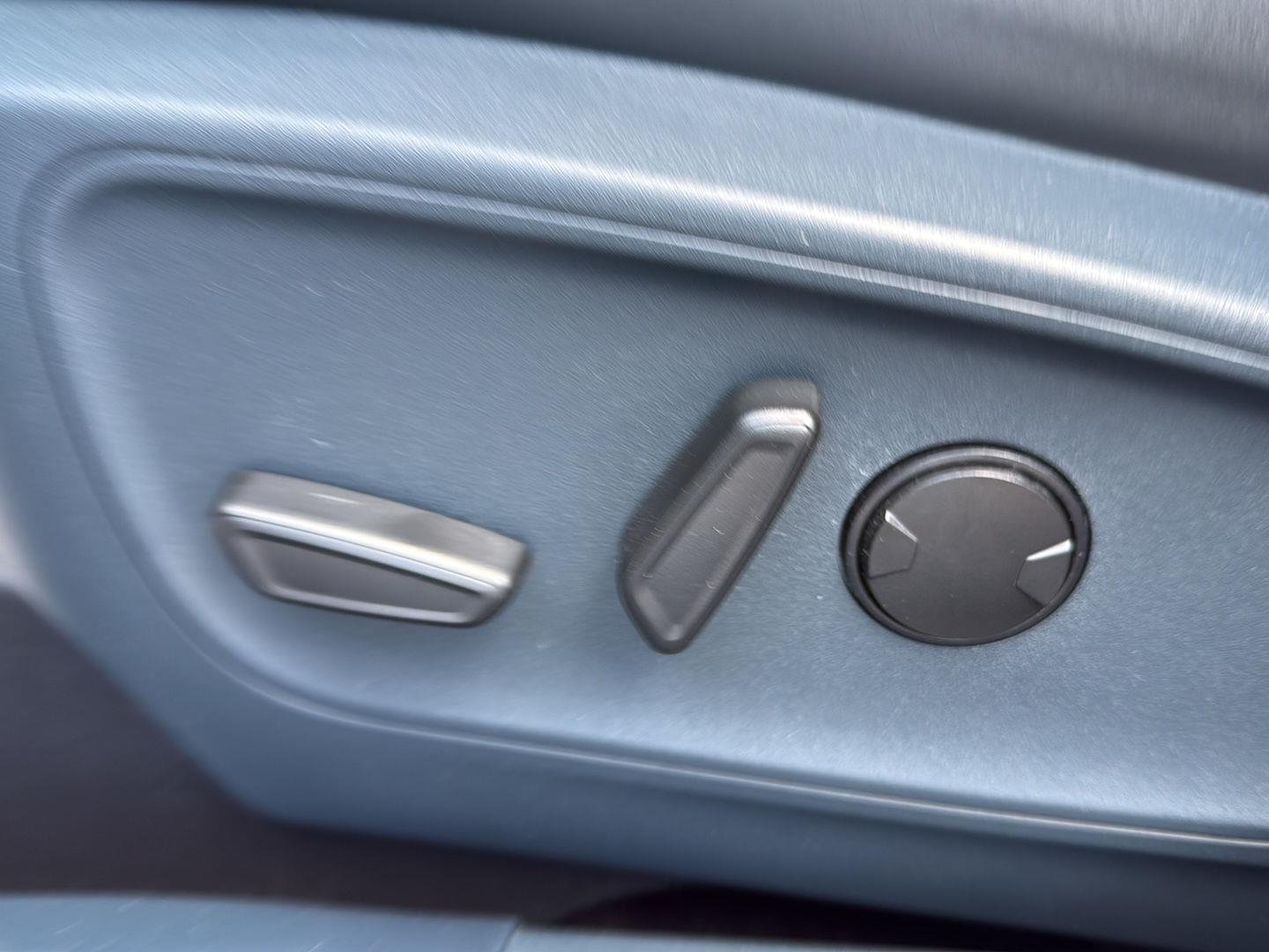 Used 2024 Carbonized Gray Metallic Ford LARIAT image 5