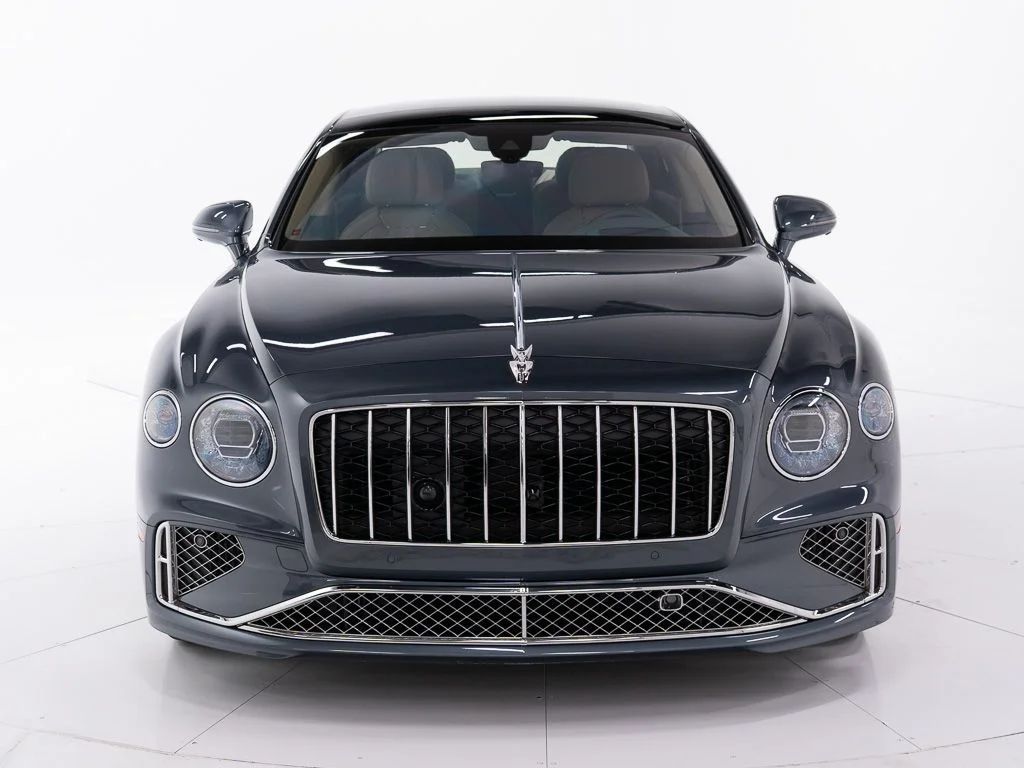 Certified Used 2026 Thunder Bentley Azure image 8