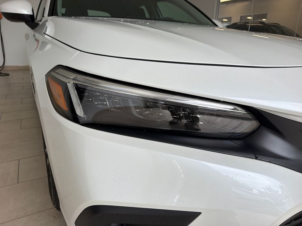Used 2024  Honda LX image 8