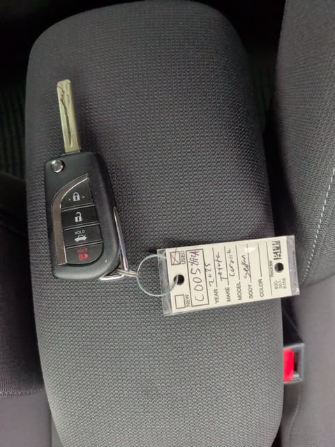 Certified Used 2025  Toyota LE image 34