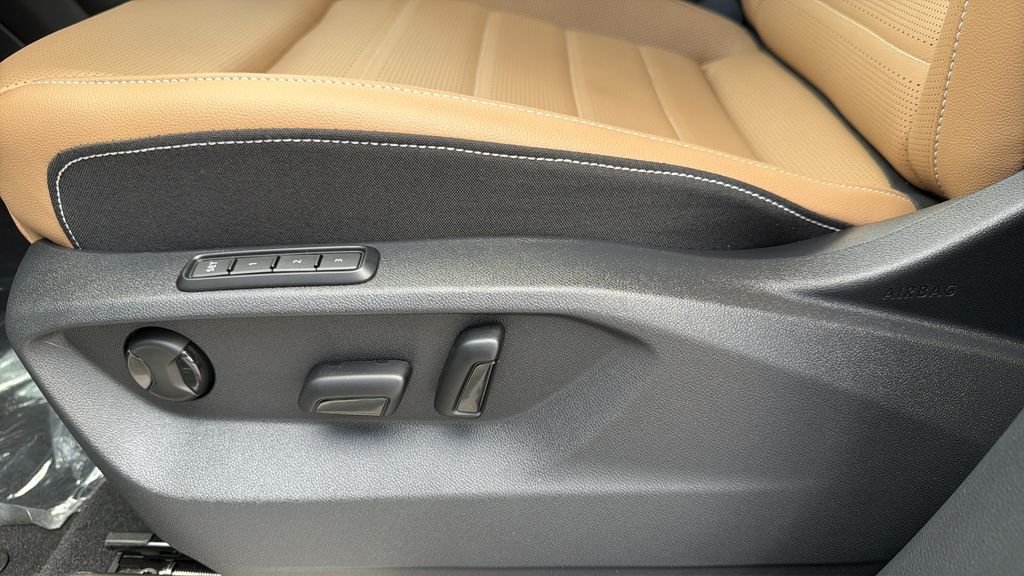 New 2026 Opal White Pearl Volkswagen 2.0T SEL R-Line Black image 17