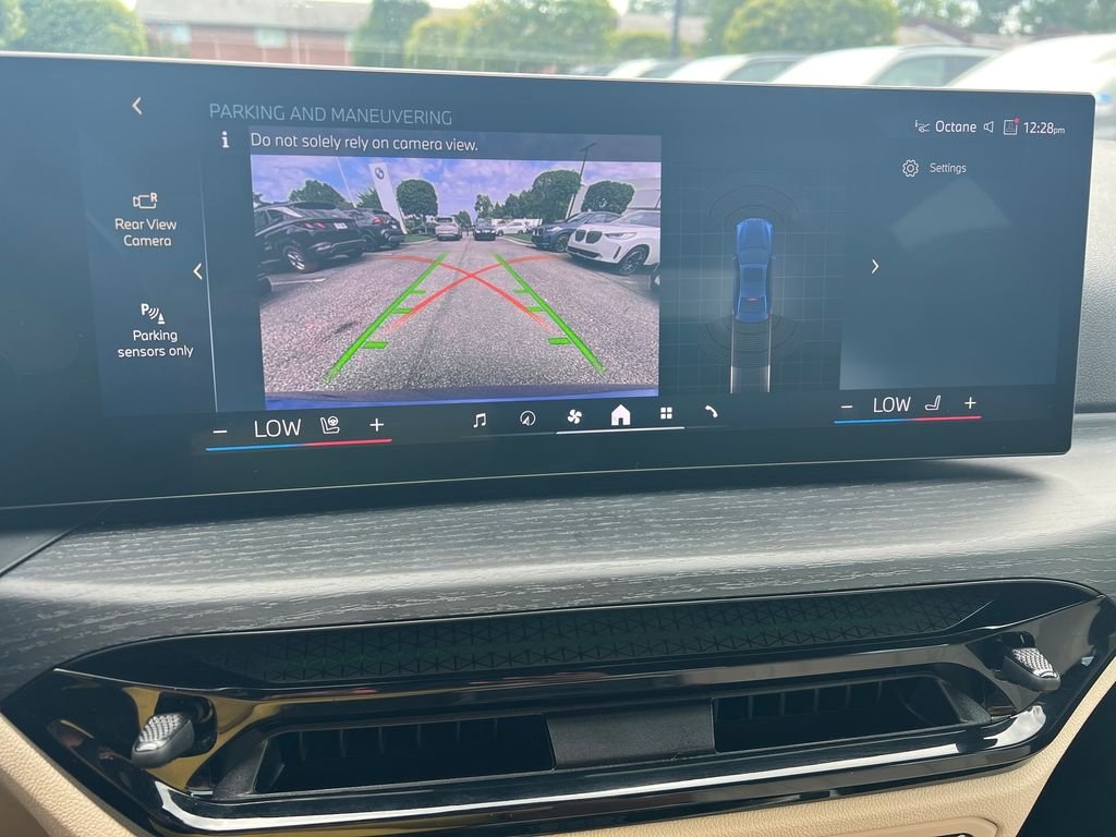 2025 BMW 3 Series 330i - Photo 22