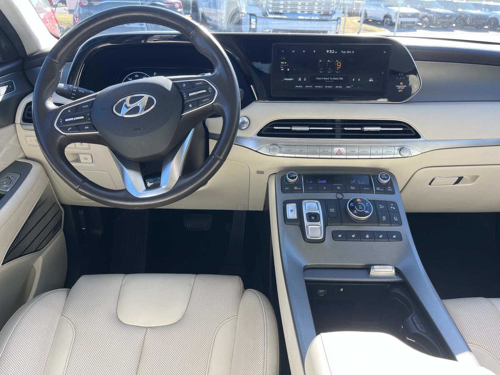 Used 2021 Becketts Black Hyundai Calligraphy image 15