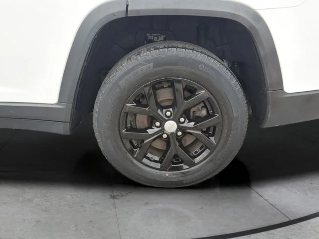 Used 2022 White Jeep Limited image 32
