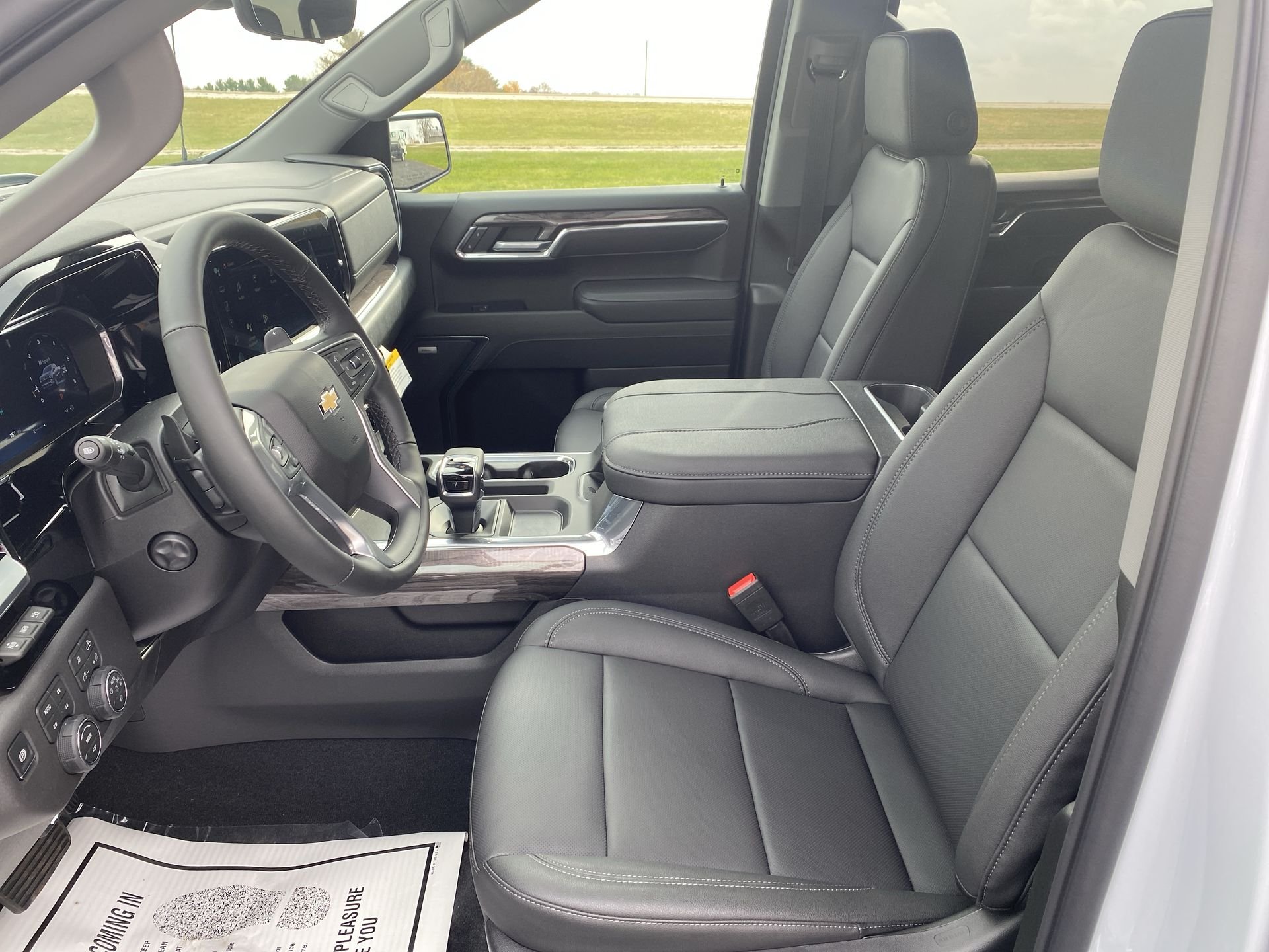 2026 Chevrolet Silverado 1500 LTZ - Photo 44