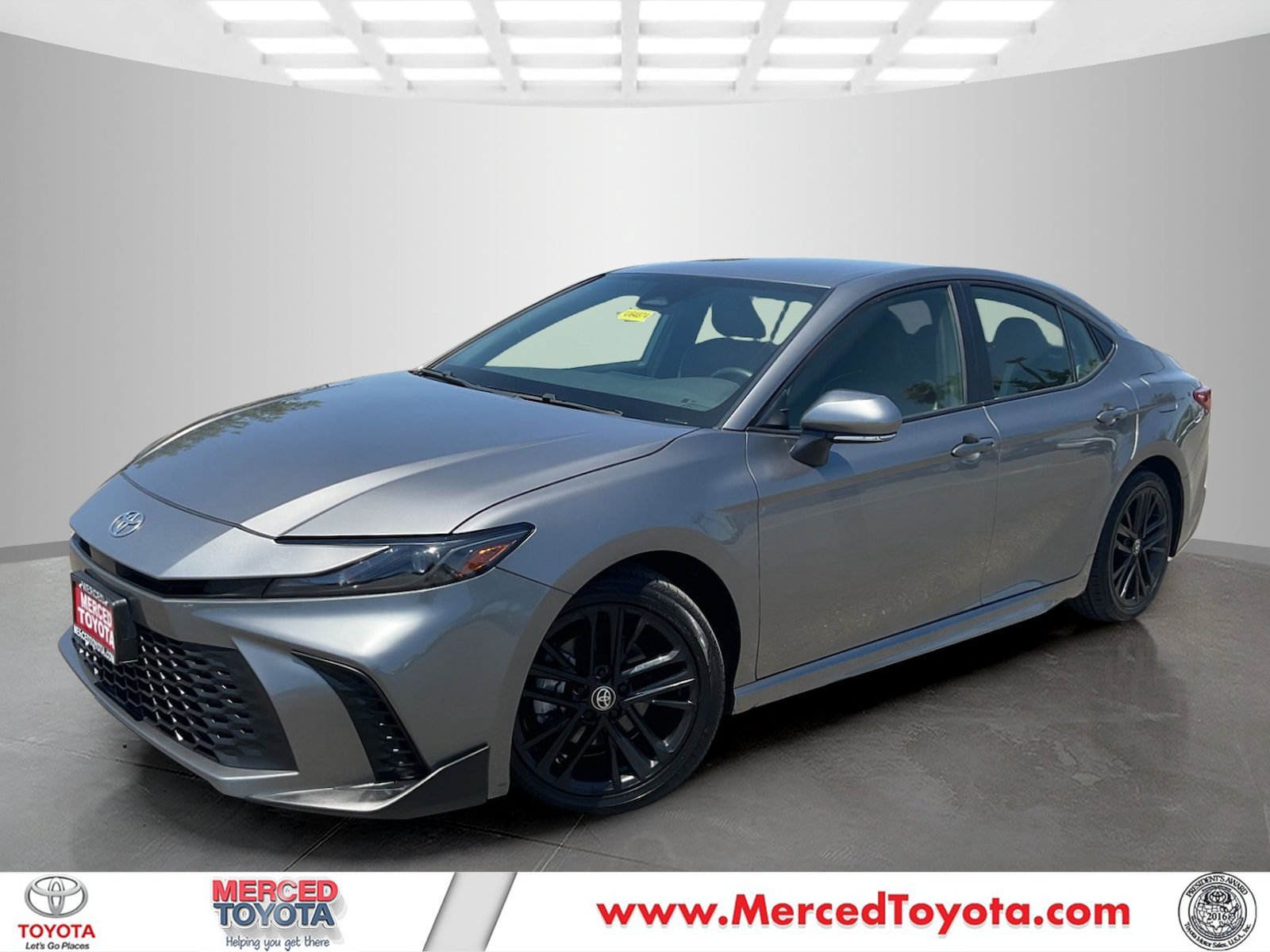 Certified Used 2025 Heavy Metal Toyota SE image 1