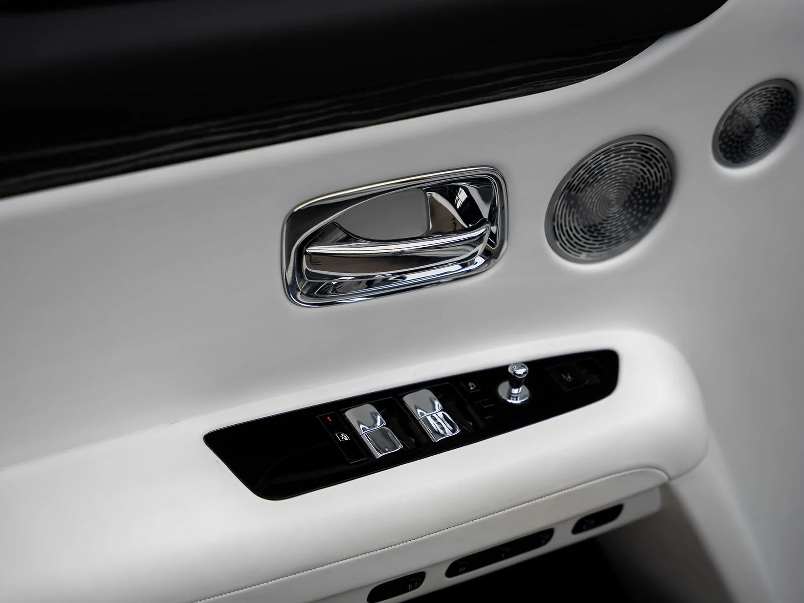 Used 2022 White Rolls-Royce Base image 68