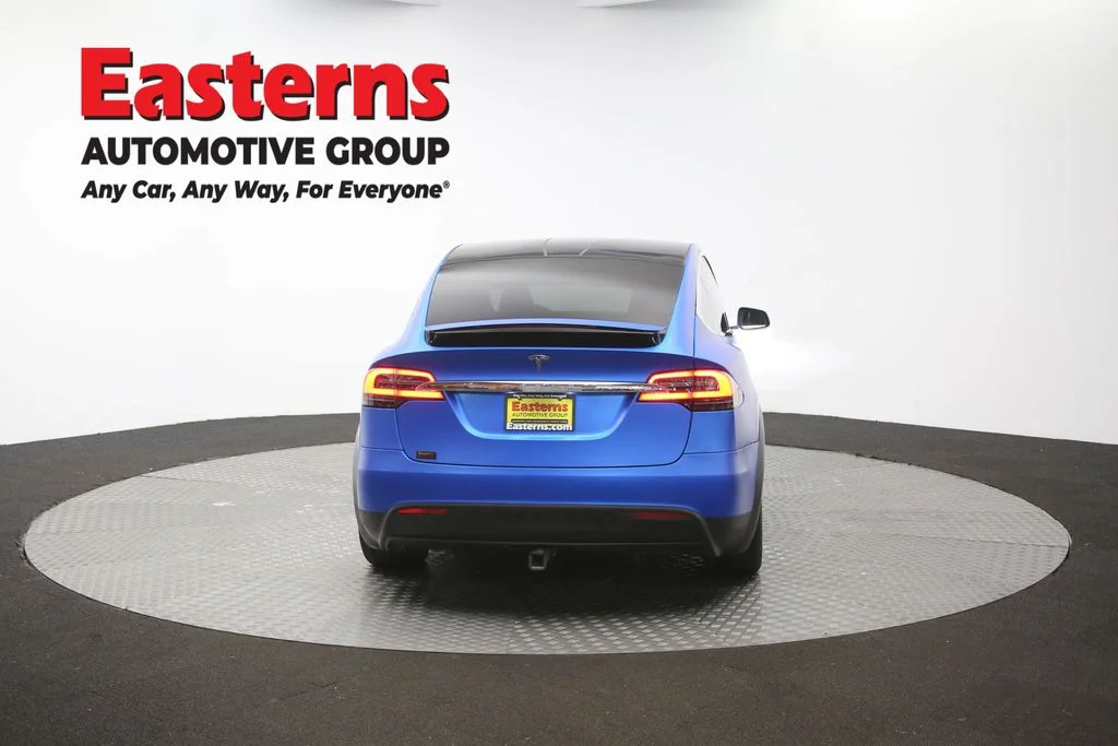 Used 2019 Blue Tesla 75D image 33
