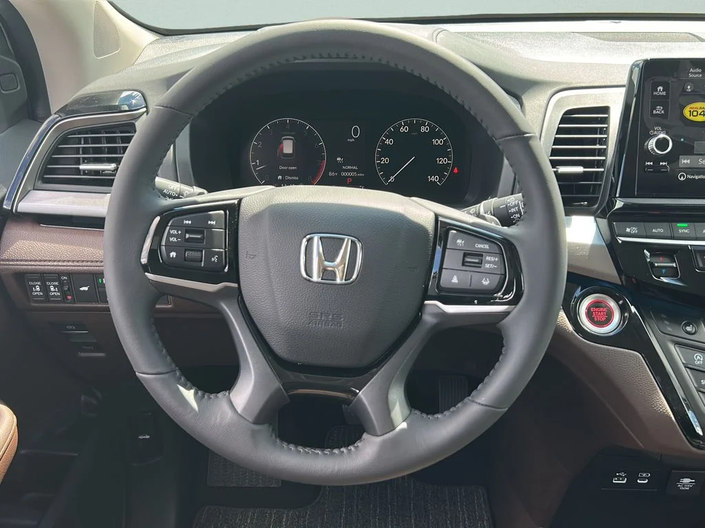 New 2027 Platinum White Pearl Honda Touring image 13