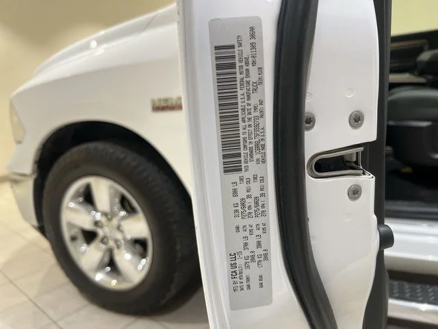Certified Used 2015 White Ram Lone Star image 28