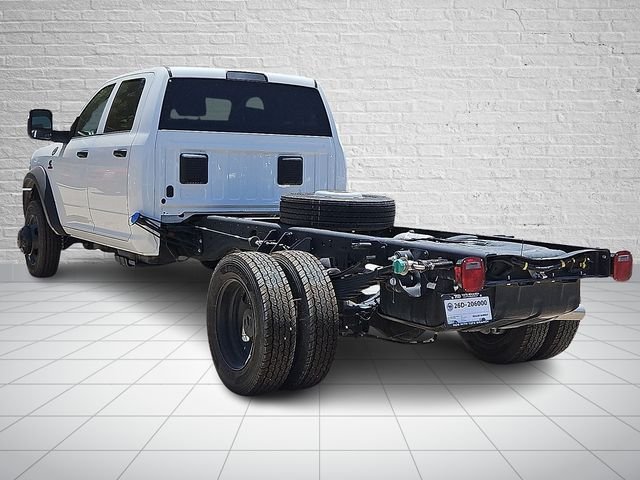 New 2026 Bright White Clearcoat RAM Tradesman image 3