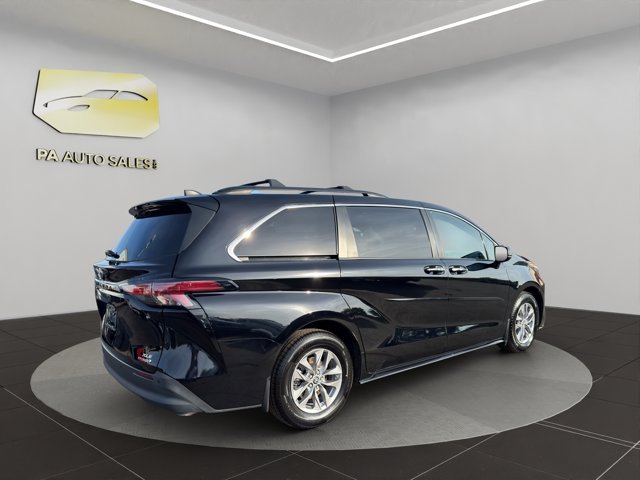 Used 2022 Black Toyota XLE image 7