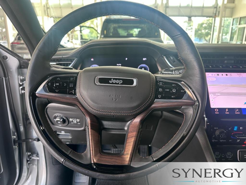 Used 2022 Silver Zynith Jeep Summit image 17