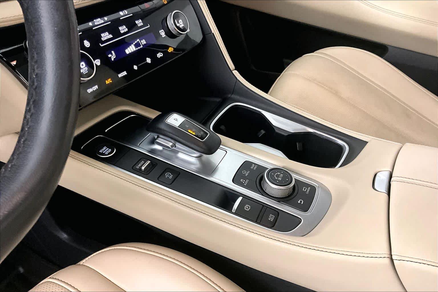 Used 2023 Majestic White INFINITI LUXE image 15