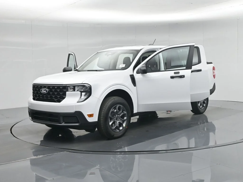 New 2026 Oxford White Ford XLT image 28