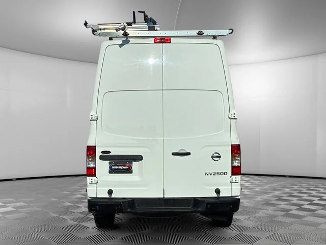 Used 2021 White Nissan SV image 4