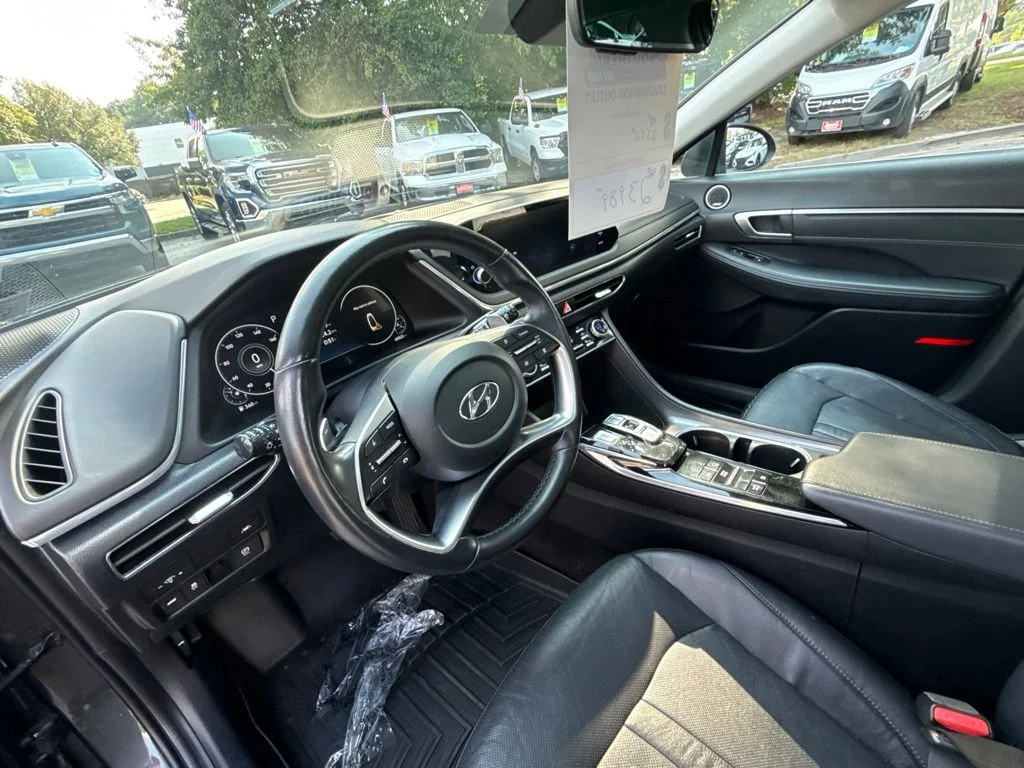 Used 2022 Gray Hyundai Limited image 13
