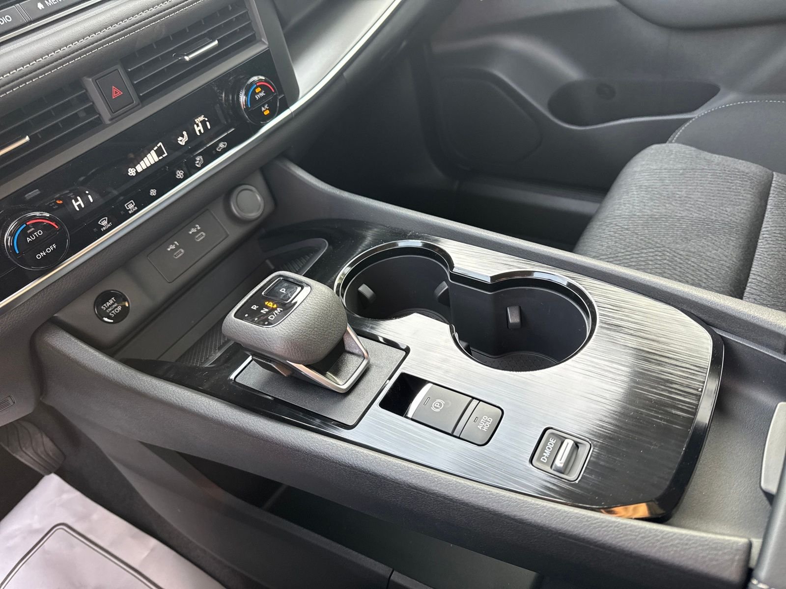 New 2026 Nissan Rogue SV 4D Sport Utility