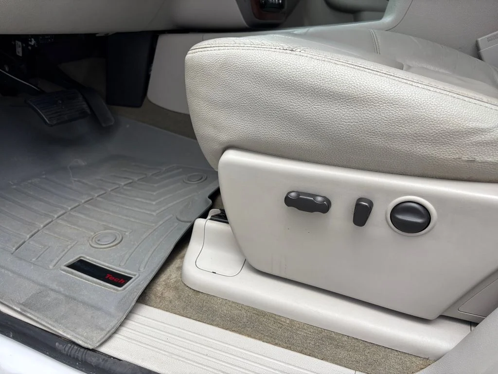 Used 2011 White Chevrolet LTZ image 36