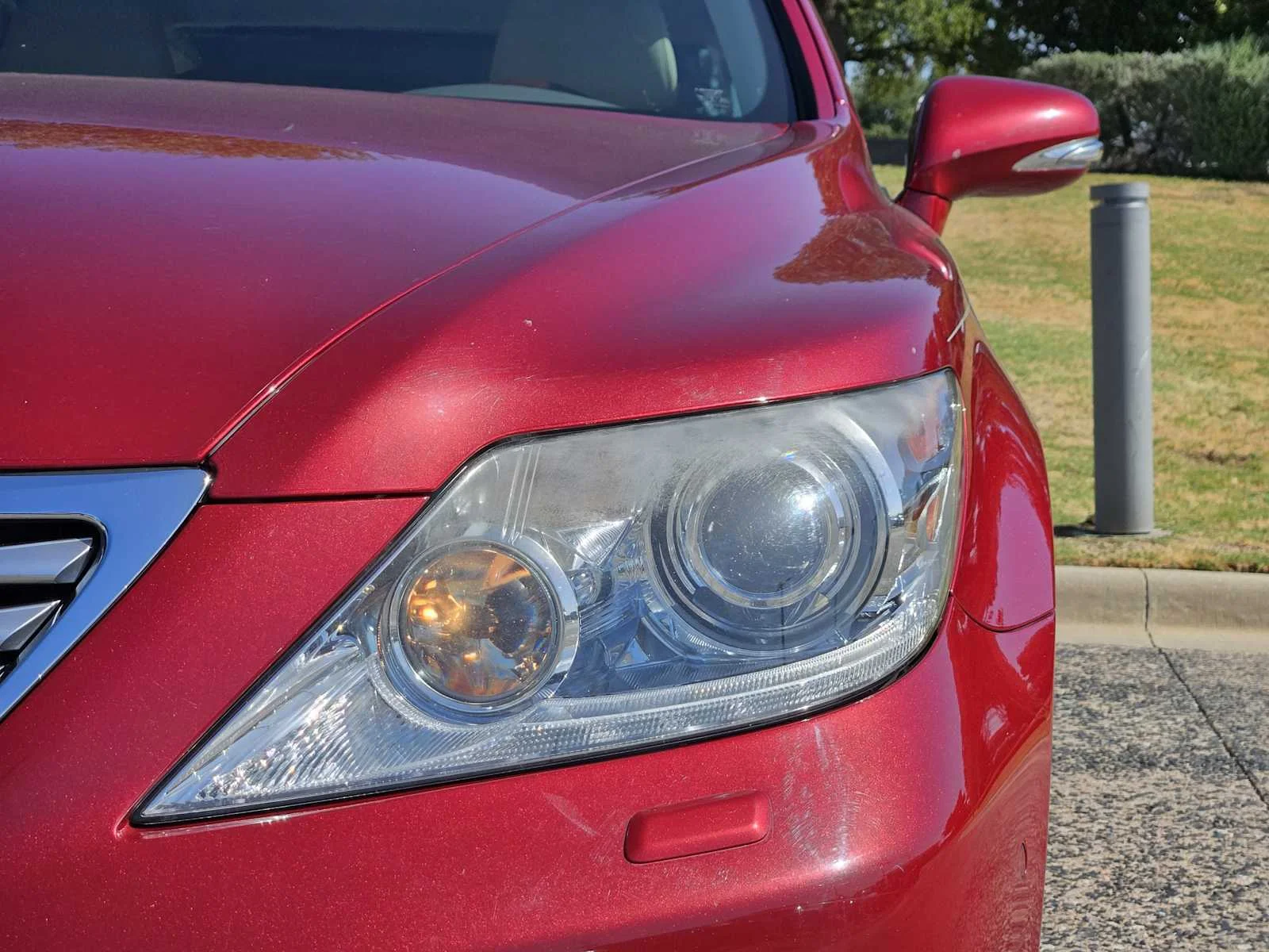 Used 2010 Matador Red Mica Lexus  image 6