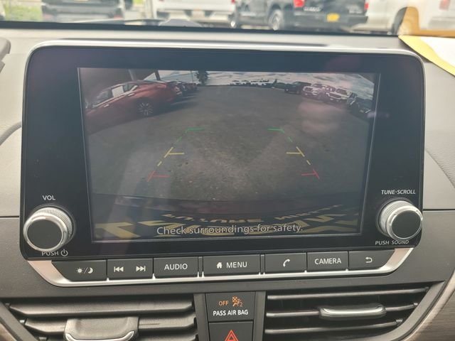 Used 2025 Red Nissan 2.5 SV image 21