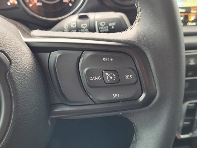 Used 2023 White Jeep Sport Altitude image 21