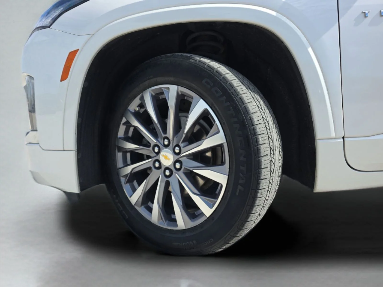 Used 2022 Beige Chevrolet Premier image 34
