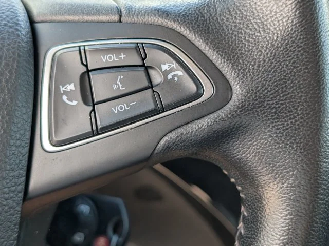 Used 2018 Gray Ford SE image 18
