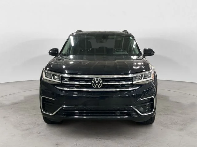 Used 2021 Black Volkswagen 3.6L V6 SE w/Technology R-Line image 2