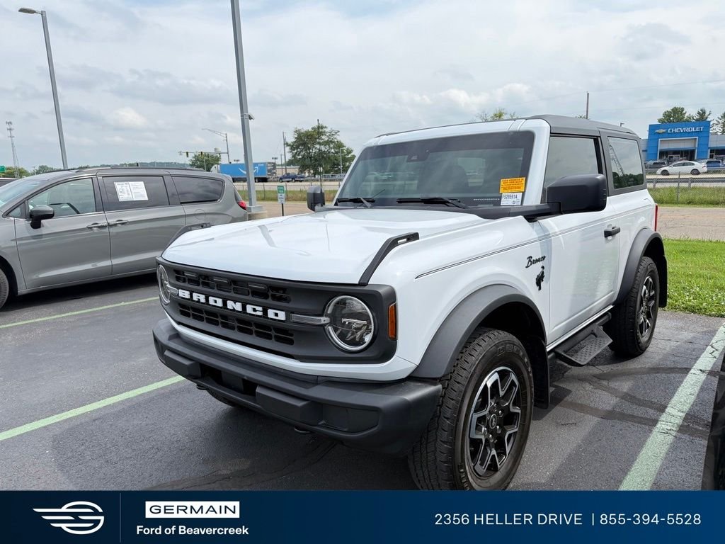 Used 2025 Oxford White Ford Base image 1