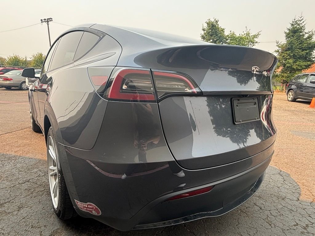 Used 2023 Gray Tesla Standard Range image 9