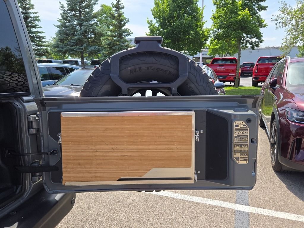 Used 2023 Gray Jeep Rubicon 392 image 19
